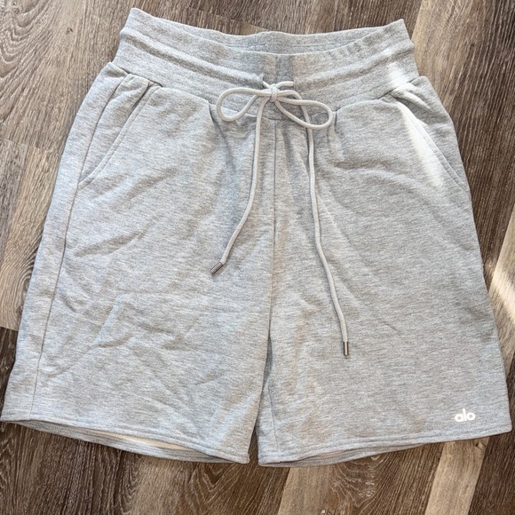 Alo drawstring shorts - Picture 1 of 4